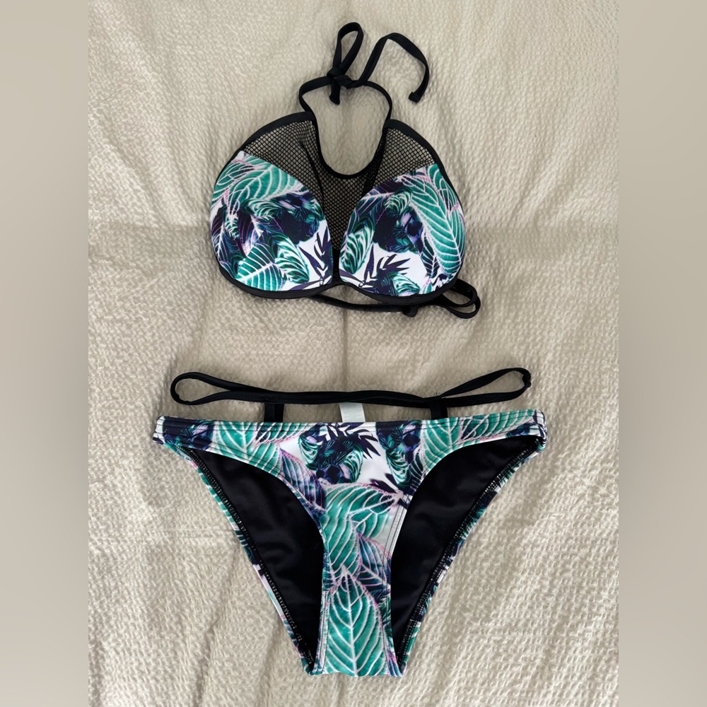 Tropical Leaf Print Bikini Set